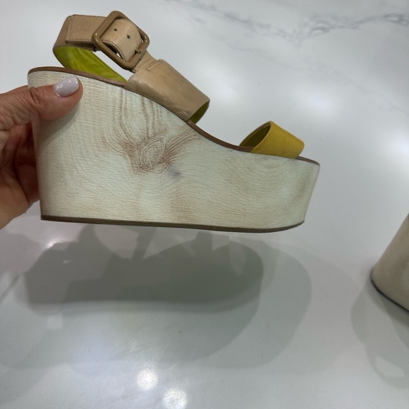 BCBGeneration Yellow and Tan Sandals with Modern Two-Strap Design - Picture 3 of 7